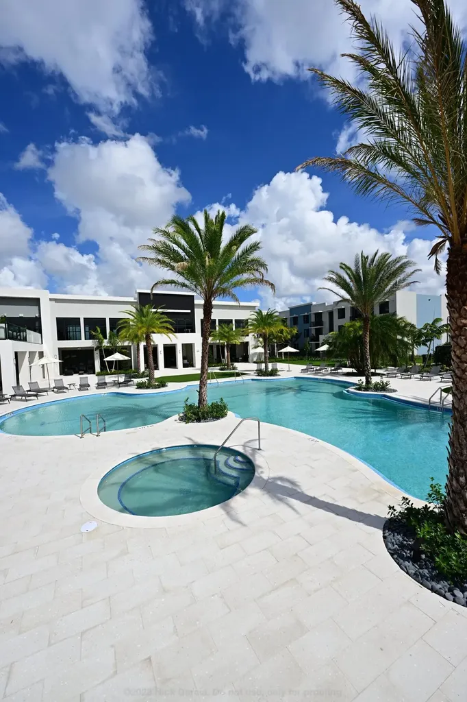 7200 W 4th Avenue Hialeah FL 33014