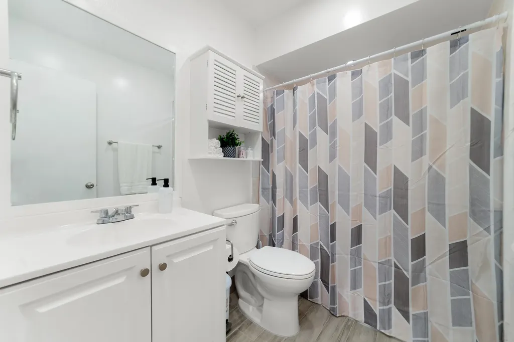2710 Riverside Drive Coral Springs FL 33065