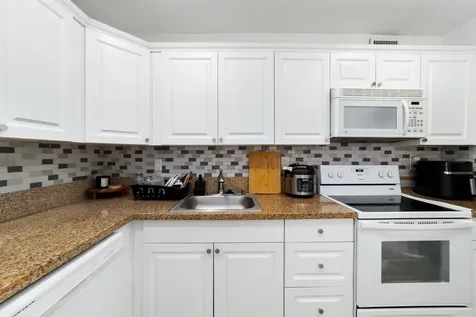2710 Riverside Drive Coral Springs FL 33065