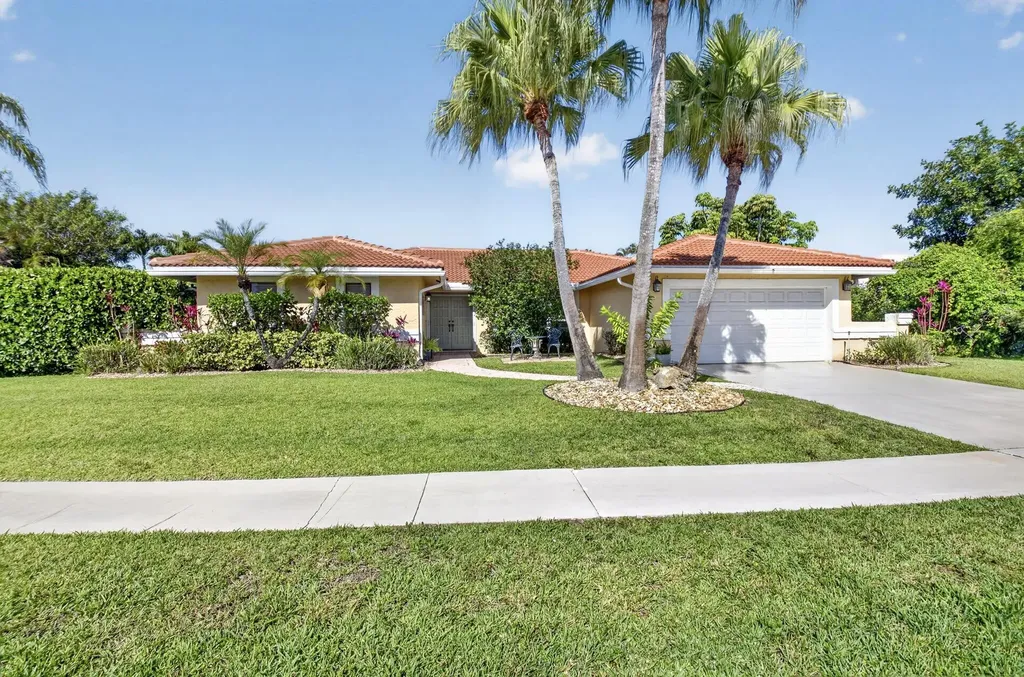 19803 Back 9 Drive Boca Raton FL 33498