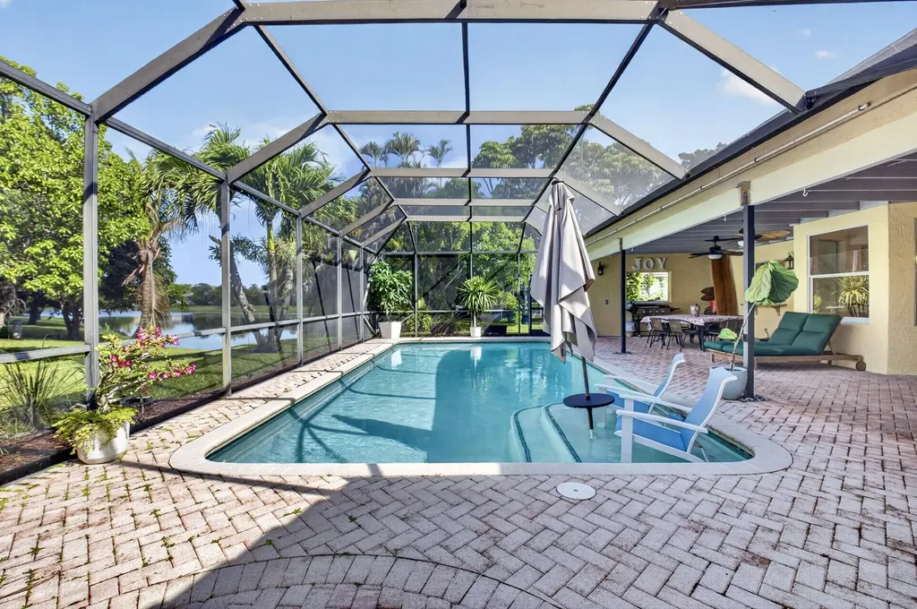 19803 Back 9 Drive Boca Raton FL 33498