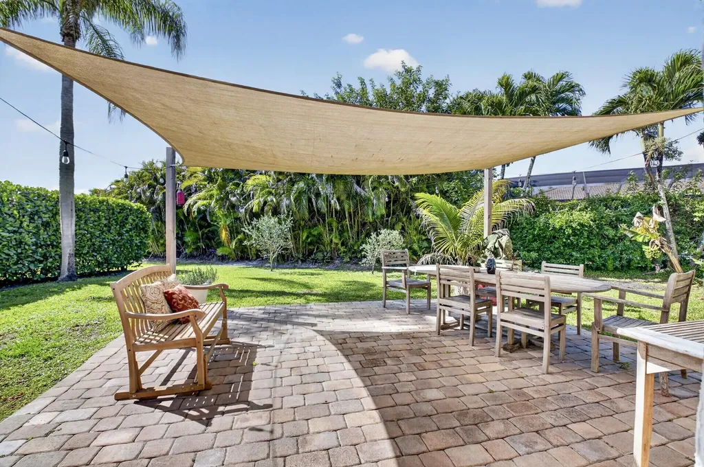 19803 Back 9 Drive Boca Raton FL 33498