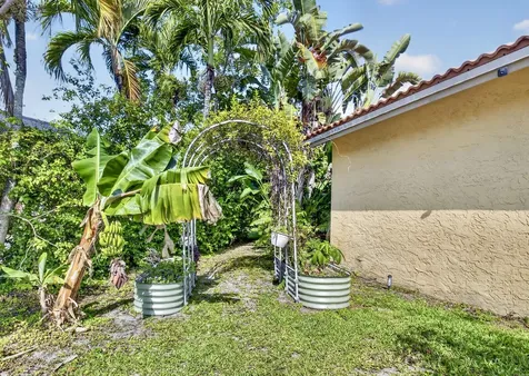 19803 Back 9 Drive Boca Raton FL 33498