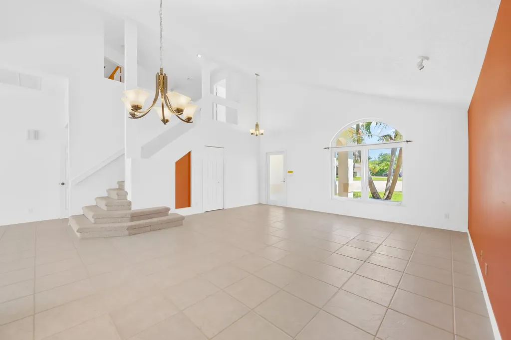 112 Camelot Court Royal Palm Beach FL 33411