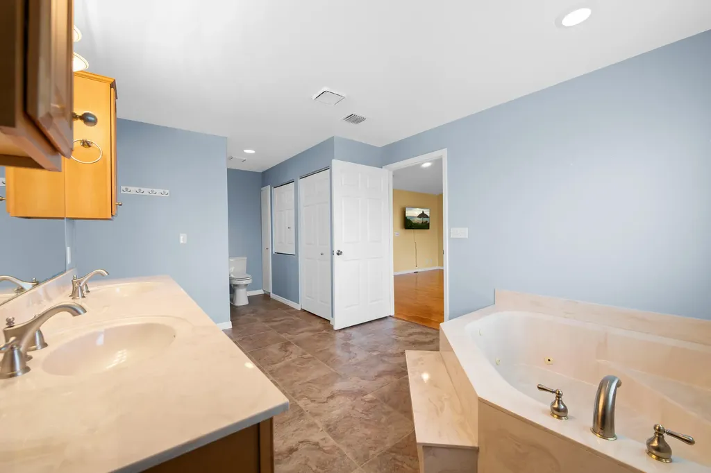 112 Camelot Court Royal Palm Beach FL 33411