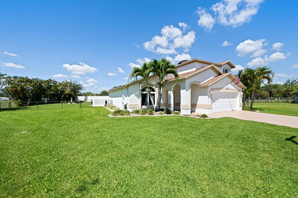 112 Camelot Court Royal Palm Beach FL 33411