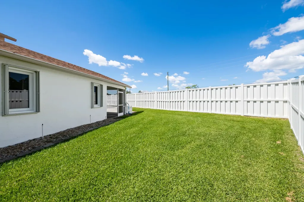112 Camelot Court Royal Palm Beach FL 33411