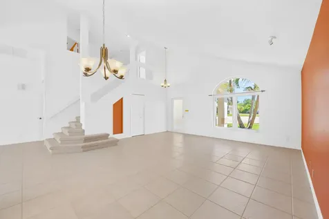 112 Camelot Court Royal Palm Beach FL 33411