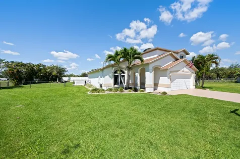 112 Camelot Court Royal Palm Beach FL 33411