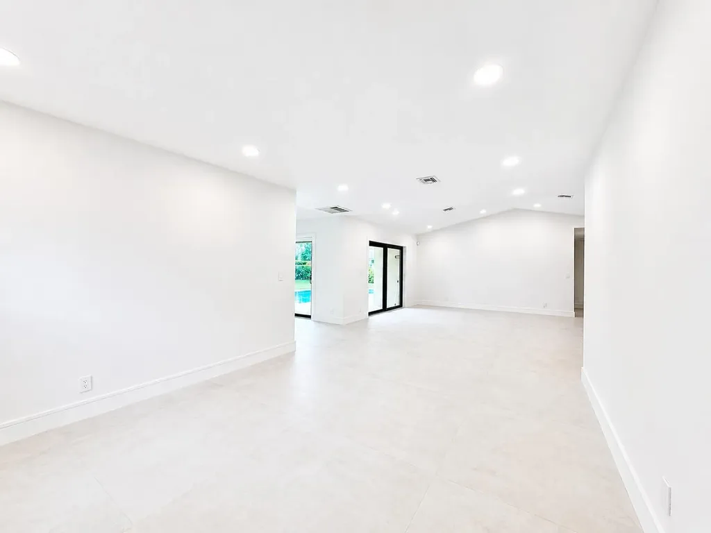 4823 NW 91st Way Coral Springs FL 33067