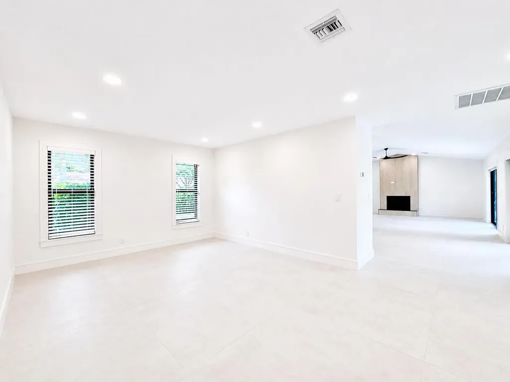 4823 NW 91st Way Coral Springs FL 33067