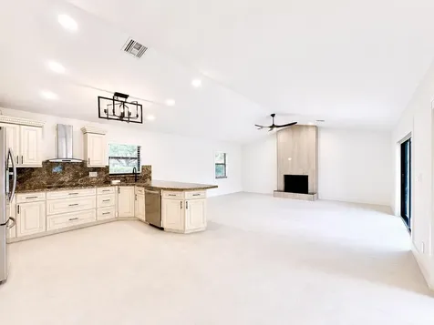 4823 NW 91st Way Coral Springs FL 33067