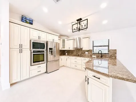 4823 NW 91st Way Coral Springs FL 33067