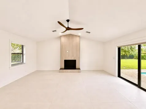 4823 NW 91st Way Coral Springs FL 33067