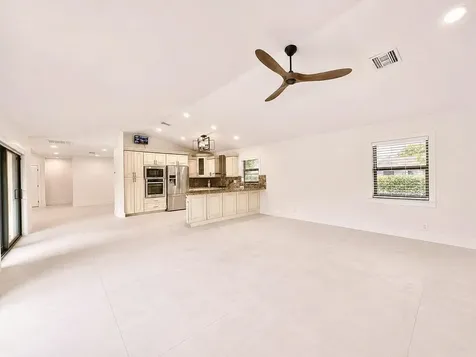 4823 NW 91st Way Coral Springs FL 33067