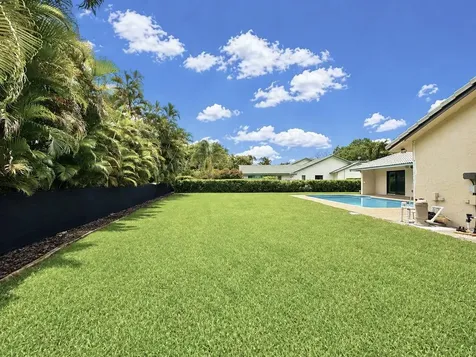 4823 NW 91st Way Coral Springs FL 33067