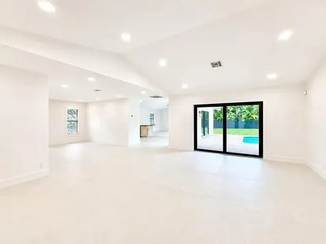 4823 NW 91st Way Coral Springs FL 33067