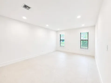 4823 NW 91st Way Coral Springs FL 33067