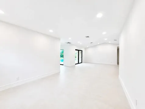 4823 NW 91st Way Coral Springs FL 33067