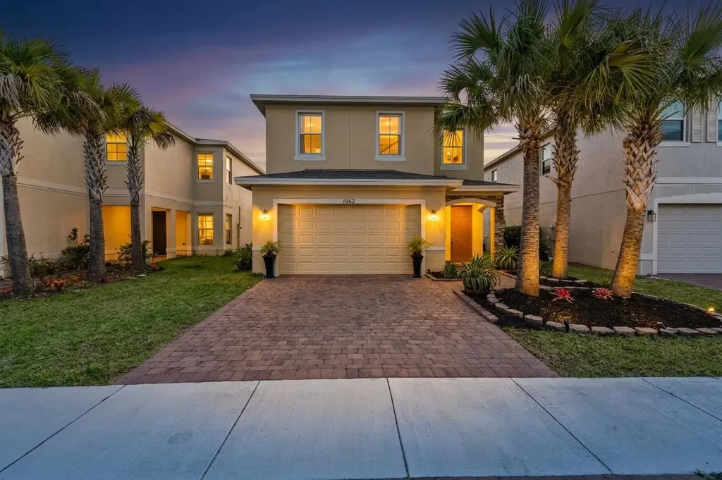 1962 NW Cataluna Circle Port St Lucie FL 34986