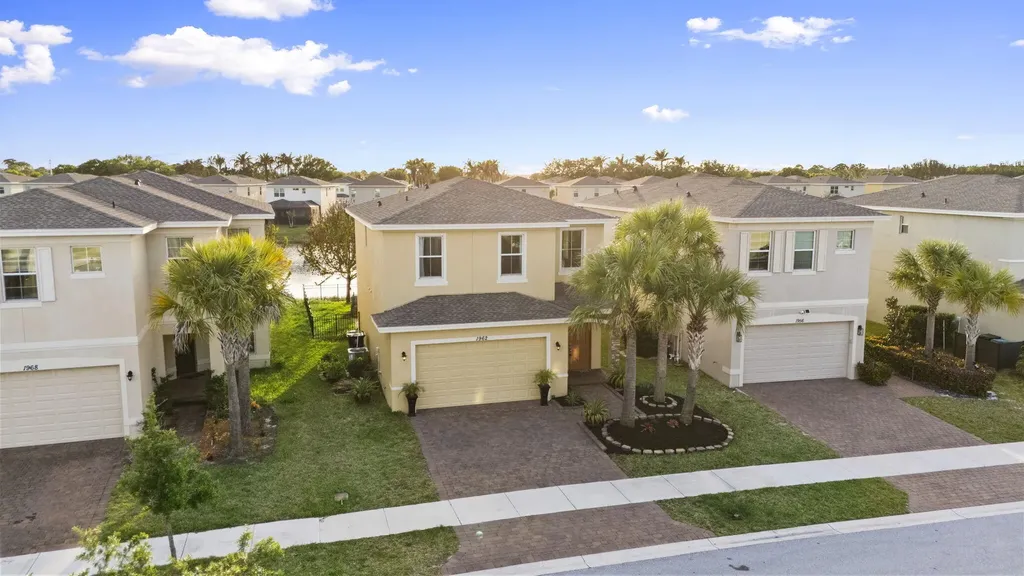 1962 NW Cataluna Circle Port St Lucie FL 34986