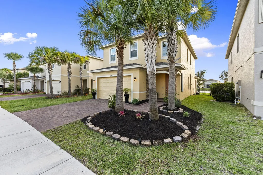 1962 NW Cataluna Circle Port St Lucie FL 34986