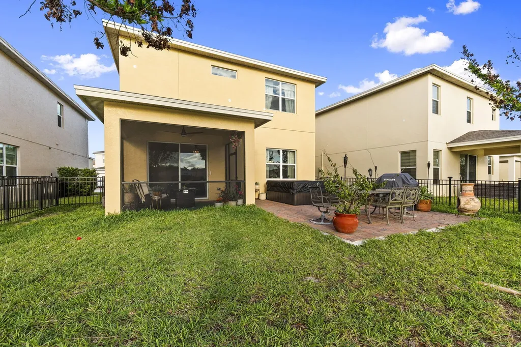 1962 NW Cataluna Circle Port St Lucie FL 34986