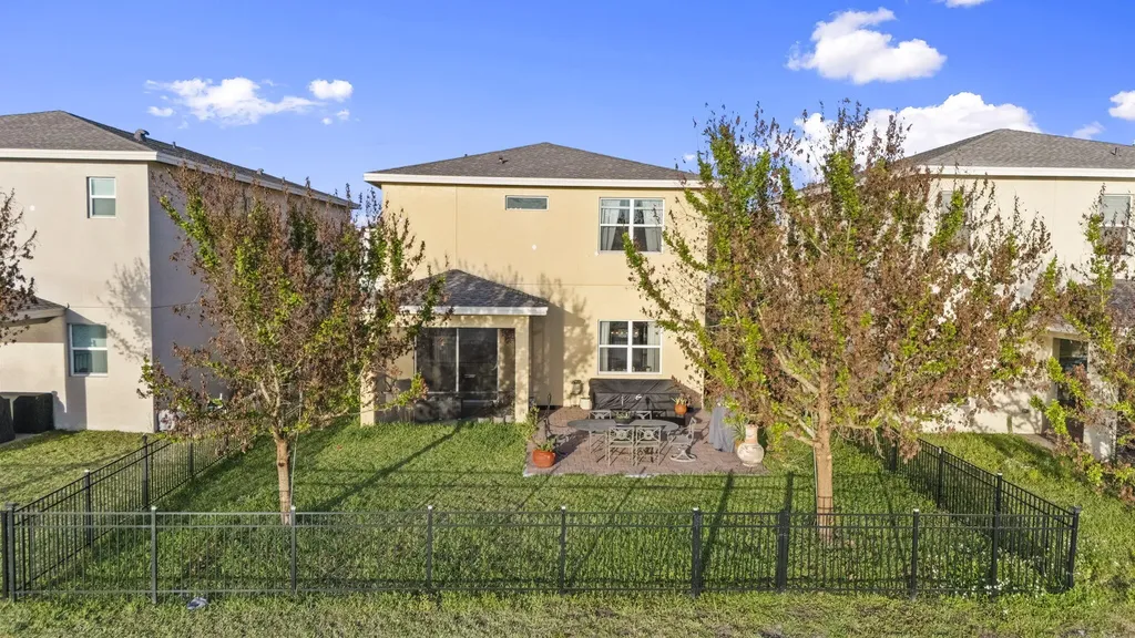 1962 NW Cataluna Circle Port St Lucie FL 34986