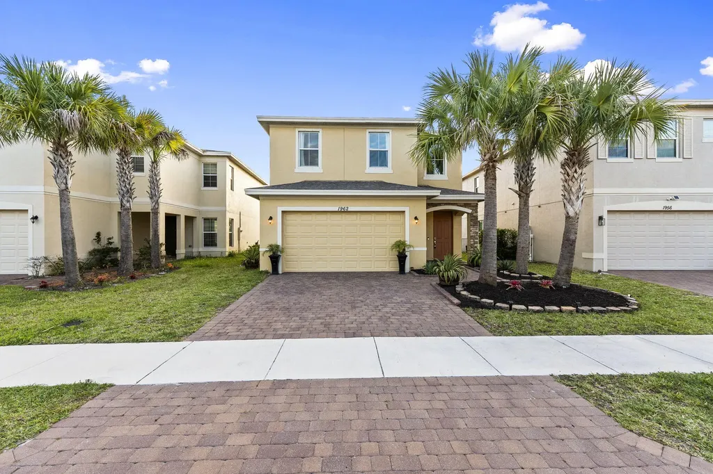 1962 NW Cataluna Circle Port St Lucie FL 34986