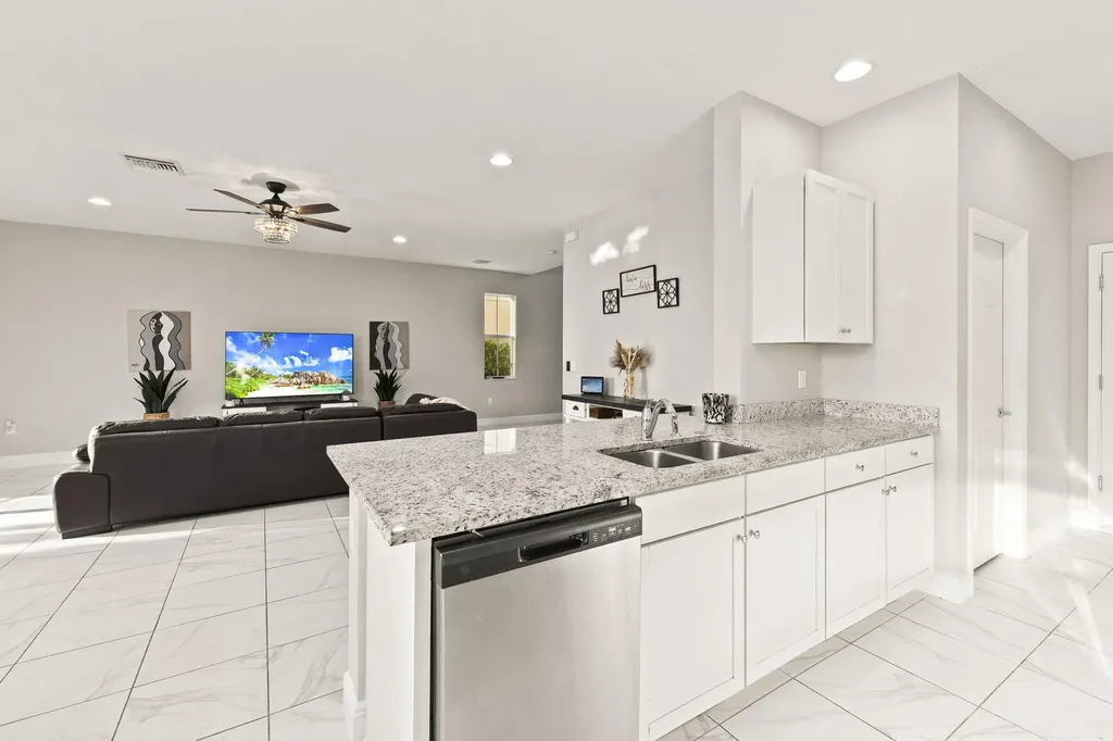 1962 NW Cataluna Circle Port St Lucie FL 34986