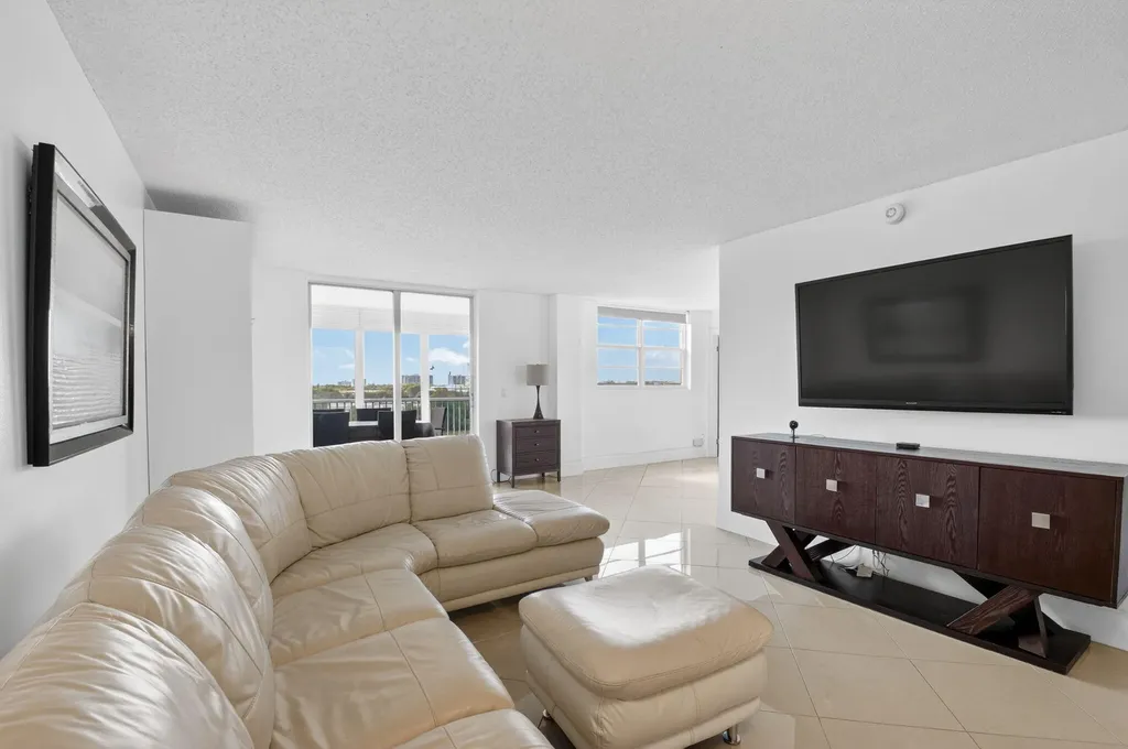 5500 NW 2nd Avenue Boca Raton FL 33487