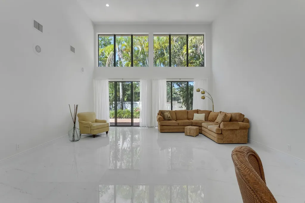 22508 Caravelle Circle Boca Raton FL 33433