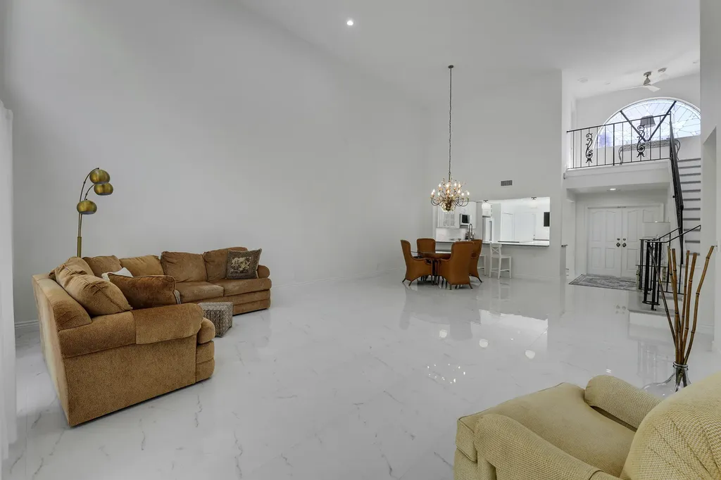 22508 Caravelle Circle Boca Raton FL 33433