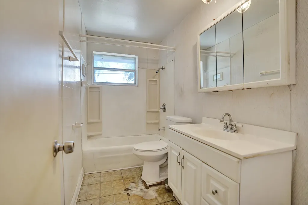 2886 Floral Road Lake Worth FL 33462