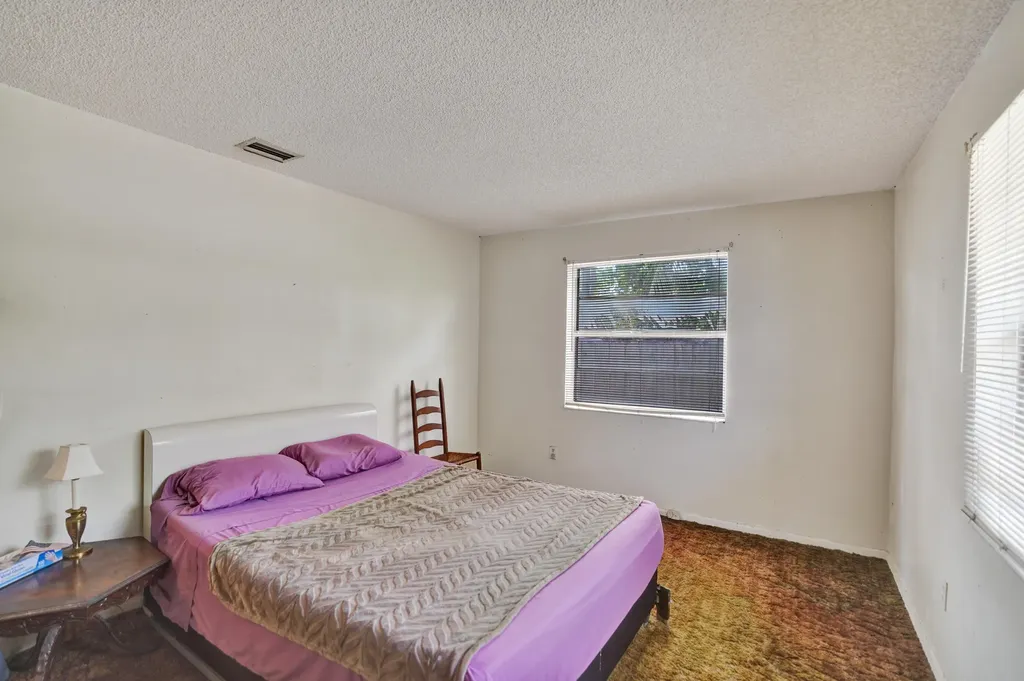 2886 Floral Road Lake Worth FL 33462