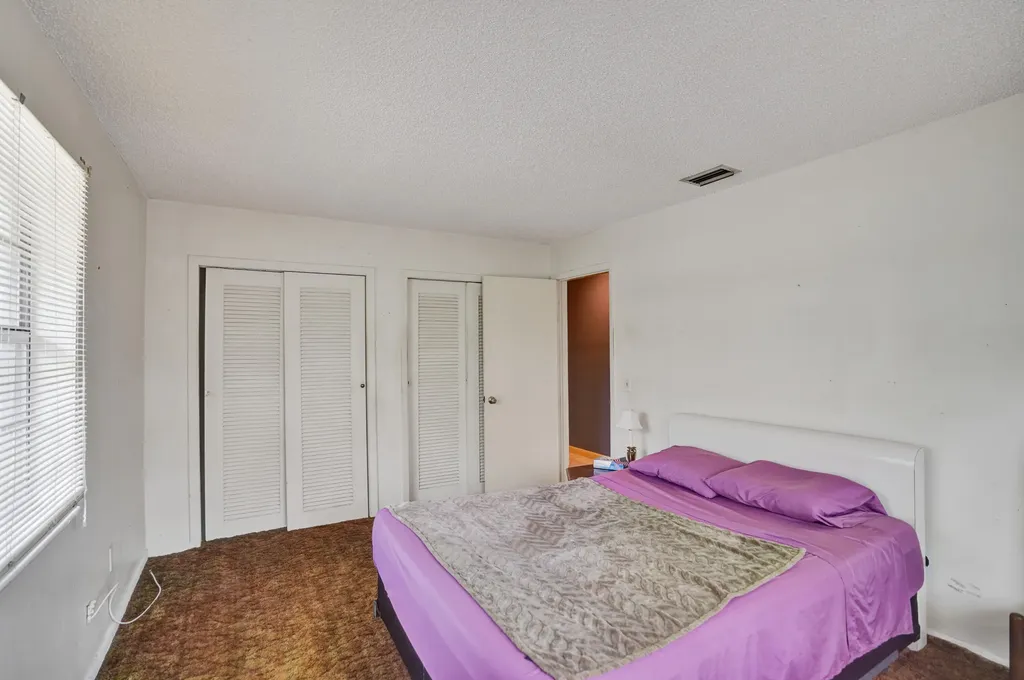 2886 Floral Road Lake Worth FL 33462