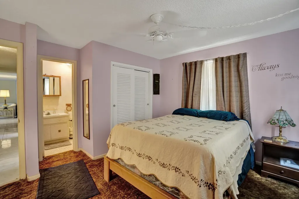2886 Floral Road Lake Worth FL 33462