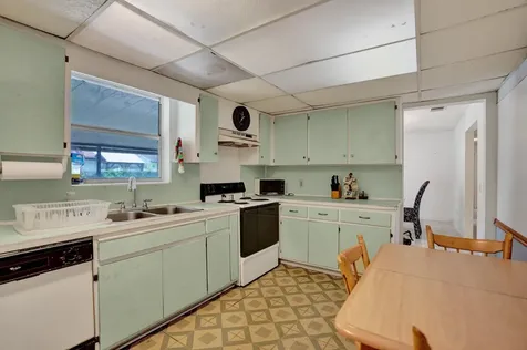2886 Floral Road Lake Worth FL 33462