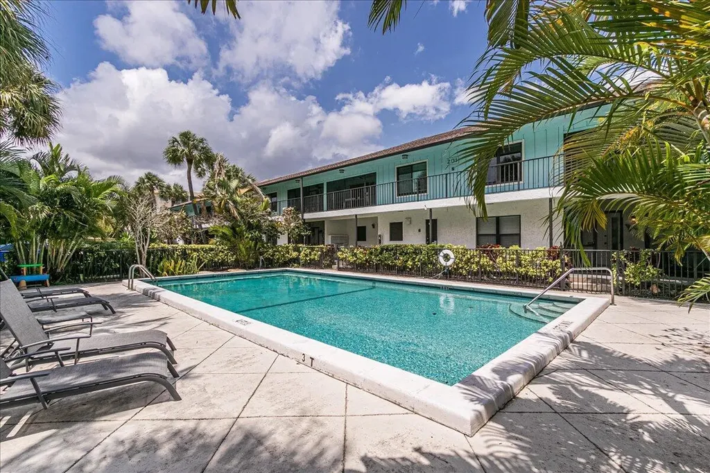 201 SW 1st Street Boca Raton FL 33432