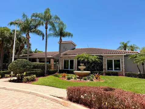 7762 Oak Grove Circle Lake Worth FL 33467