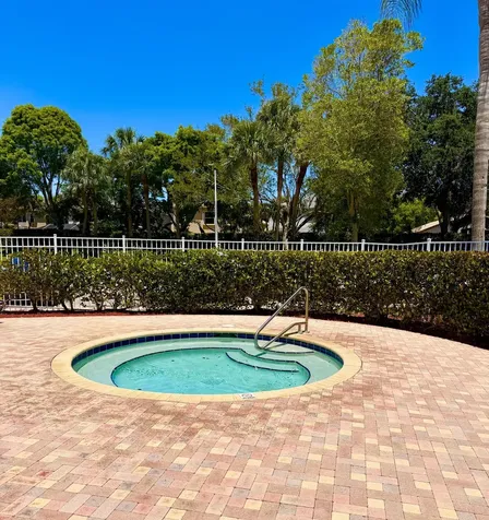 7762 Oak Grove Circle Lake Worth FL 33467