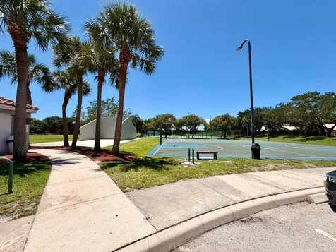 7762 Oak Grove Circle Lake Worth FL 33467
