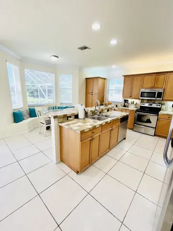 7762 Oak Grove Circle Lake Worth FL 33467