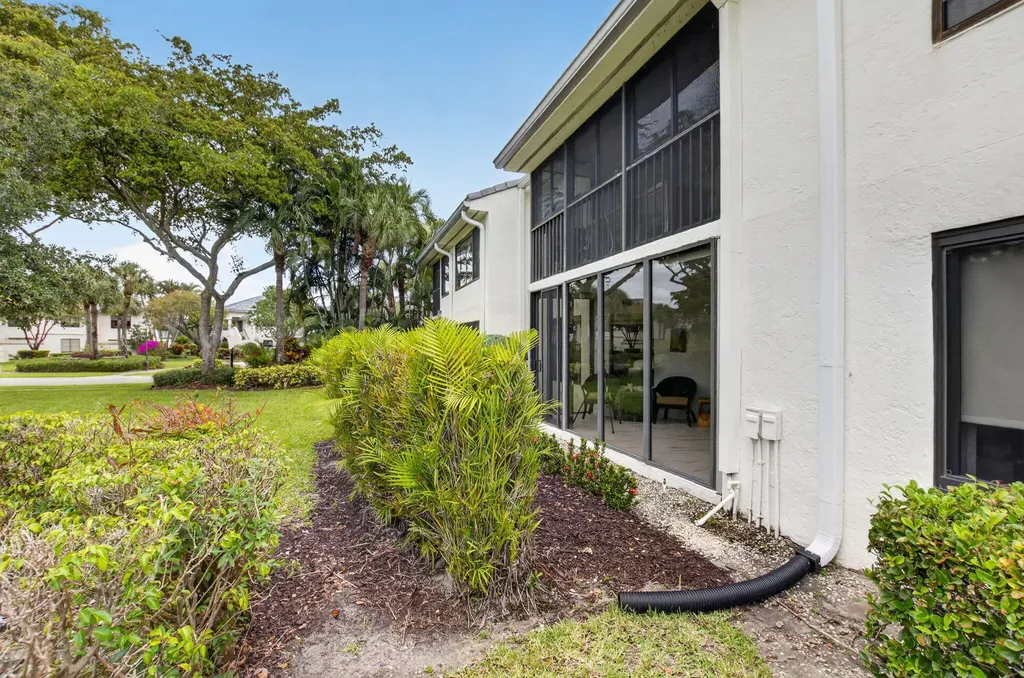 7458 Victory Lane Delray Beach FL 33446