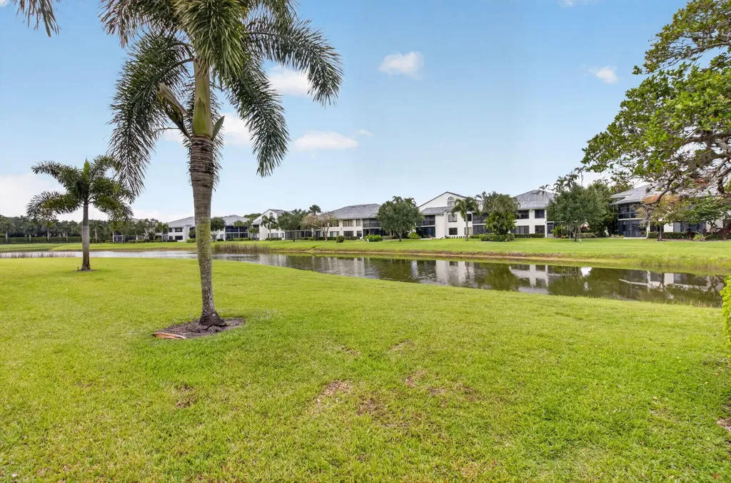 7458 Victory Lane Delray Beach FL 33446