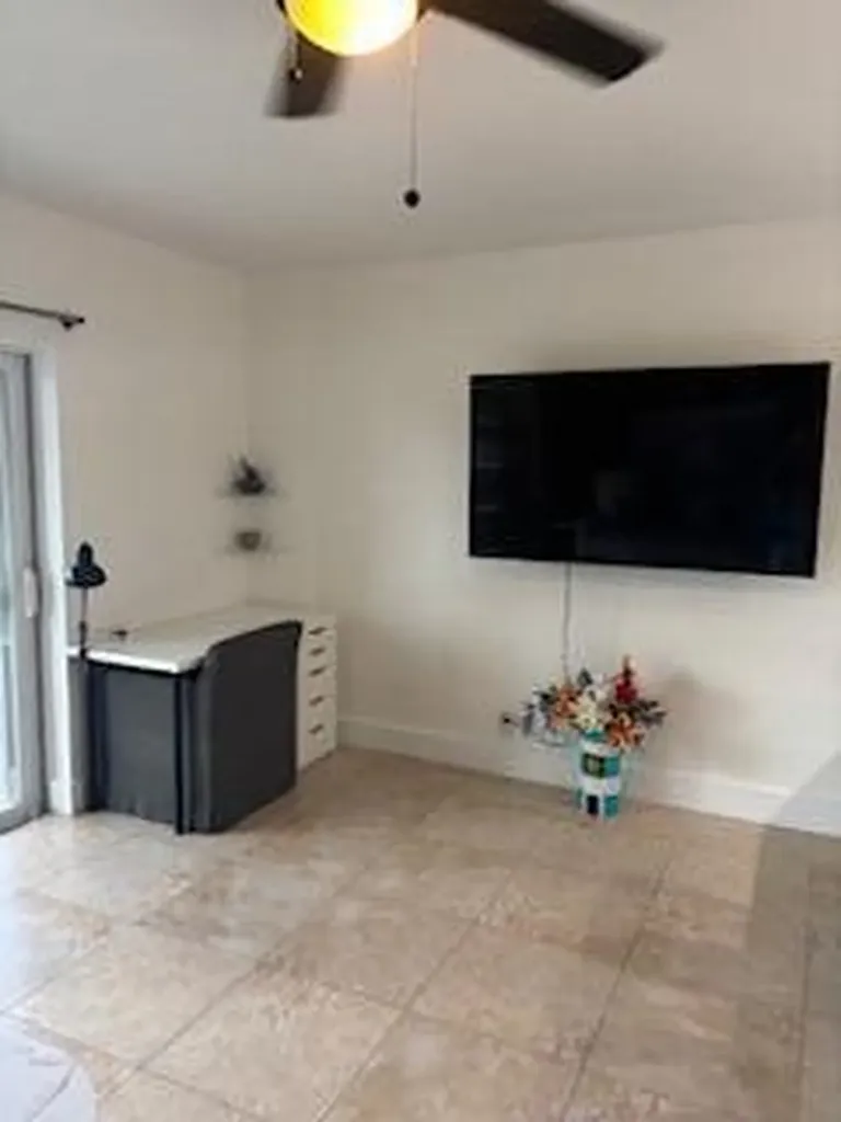 2900 NE 30th Street Fort Lauderdale FL 33306