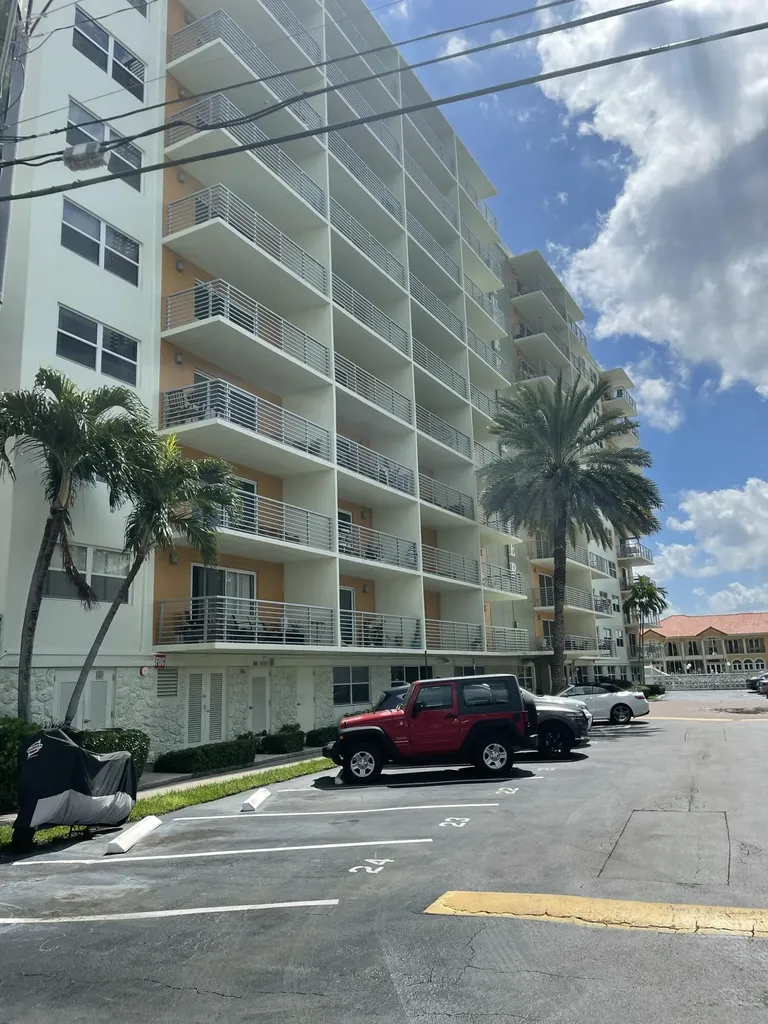 2900 NE 30th Street Fort Lauderdale FL 33306