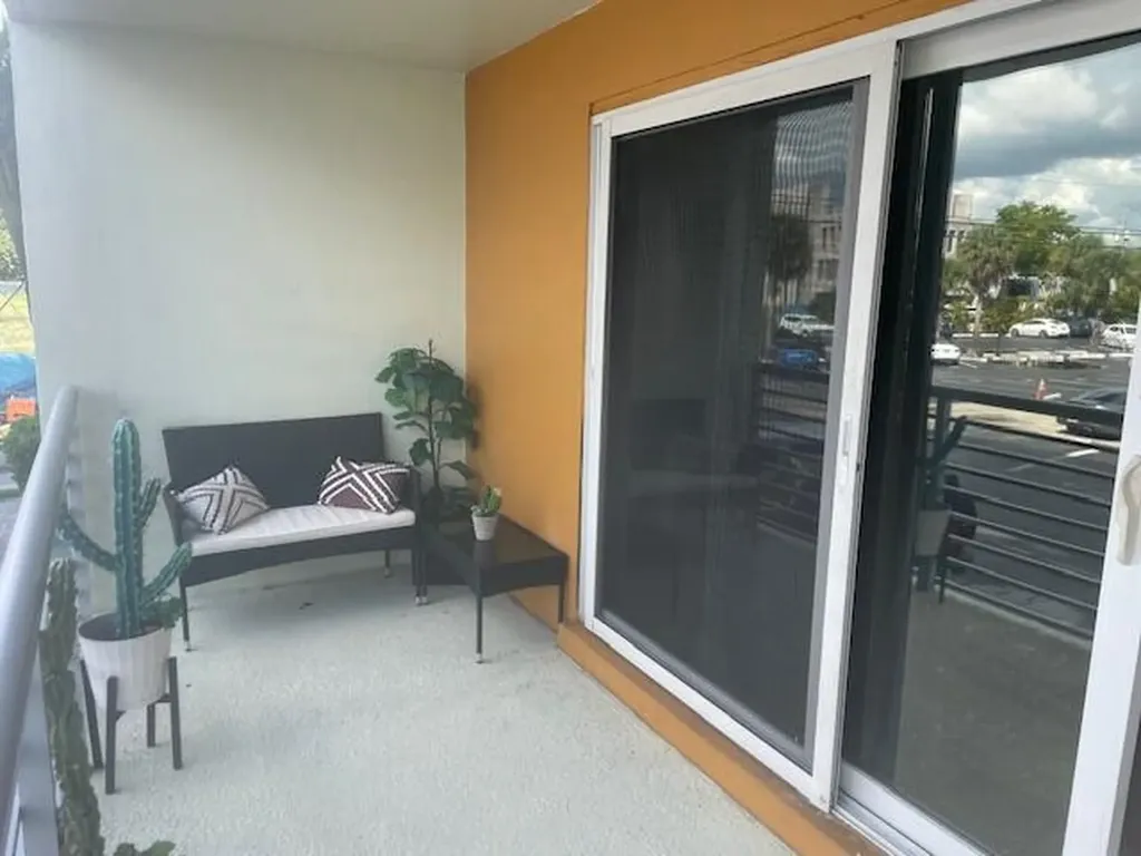 2900 NE 30th Street Fort Lauderdale FL 33306