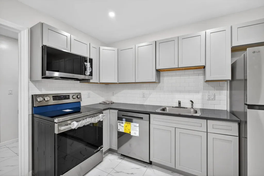 3255 Avenue J West Palm Beach FL 33404