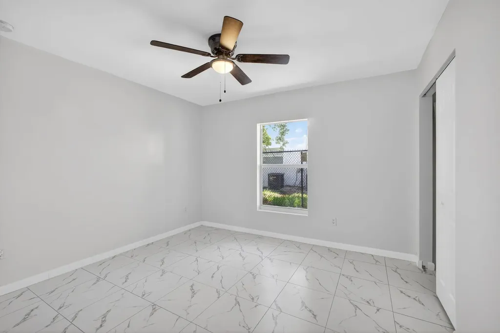 3255 Avenue J West Palm Beach FL 33404